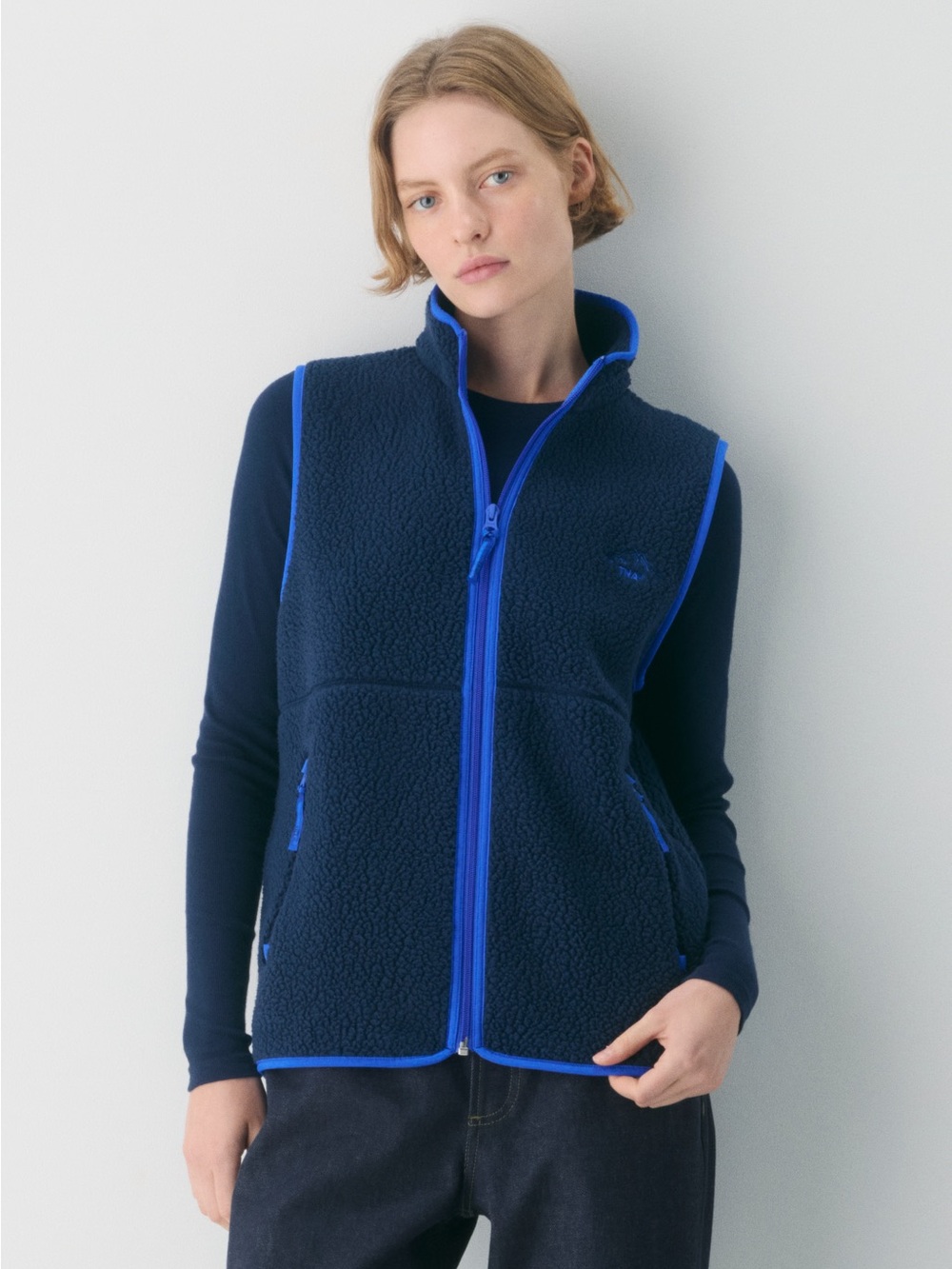 Aritzia polartec thermal pro mockneck vest - tna admiral/jazz blue